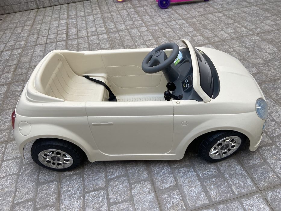 VENDO CARRINHO PARA CRIANÇA IMPECAVEL FIAT 500