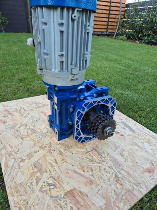 Przekładnia Motovario motoreduktor 1:30 1,5kW