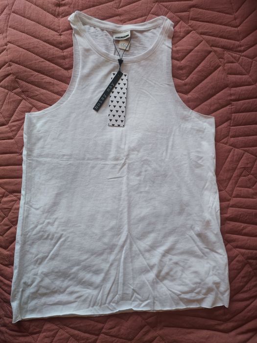 Biała koszulka T-shirt nowy r. S