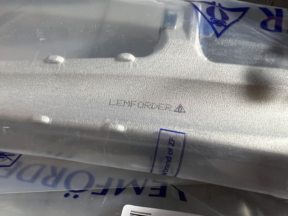 Новий Комплект Передніх Важелів Volkswagen Passat B5, Skoda SuperB