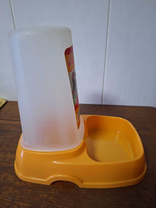 Comedouro/bebedouro para animais com 1.5lts