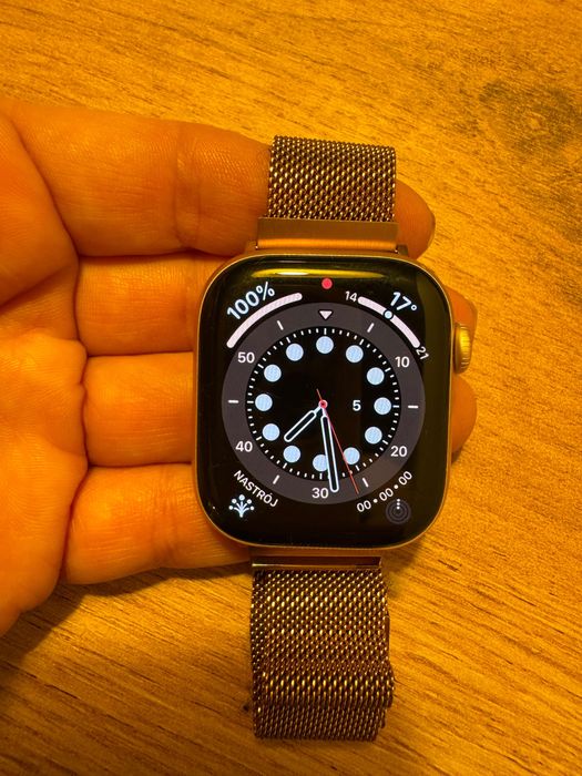 Apple Watch Series 10 42 mm GPS – pudełko + ładowarka