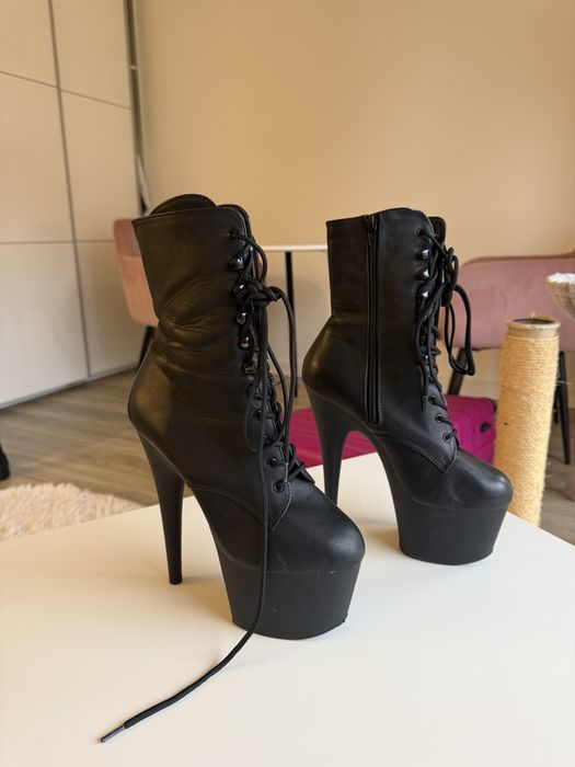 Buty do pole dance pleaser adore 1020 black mat