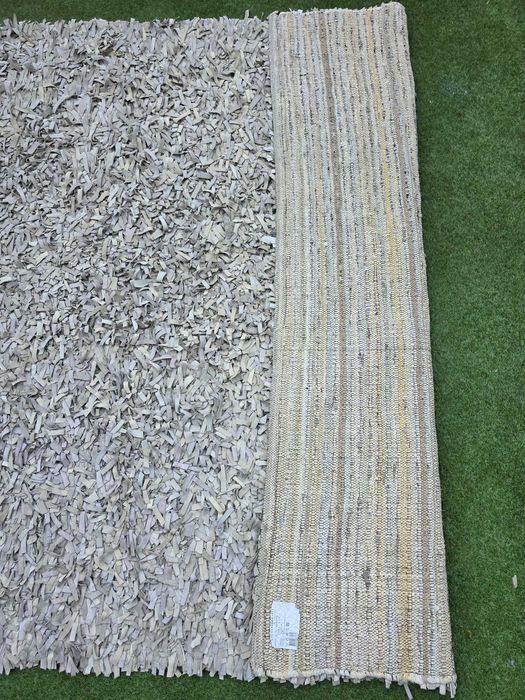Carpetes em pele como novas desde 40 euros