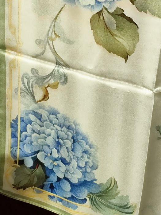 Niebieskie Hortensje -100%jedwab