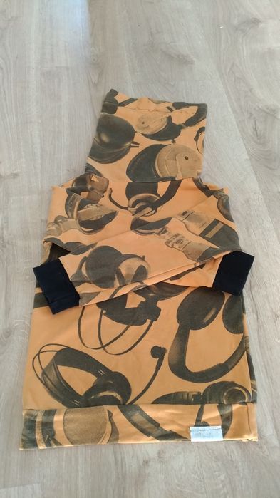 Bluza cienka z kapturem r.98 miodowa