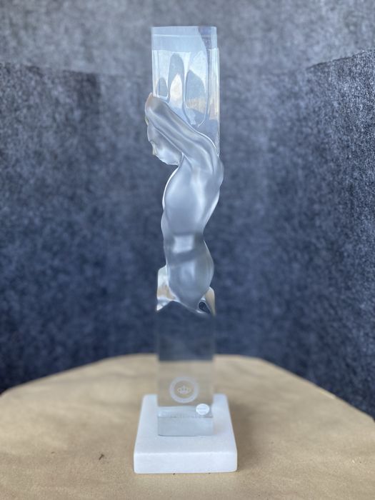 Escultura torso masculino cristal vista alegre