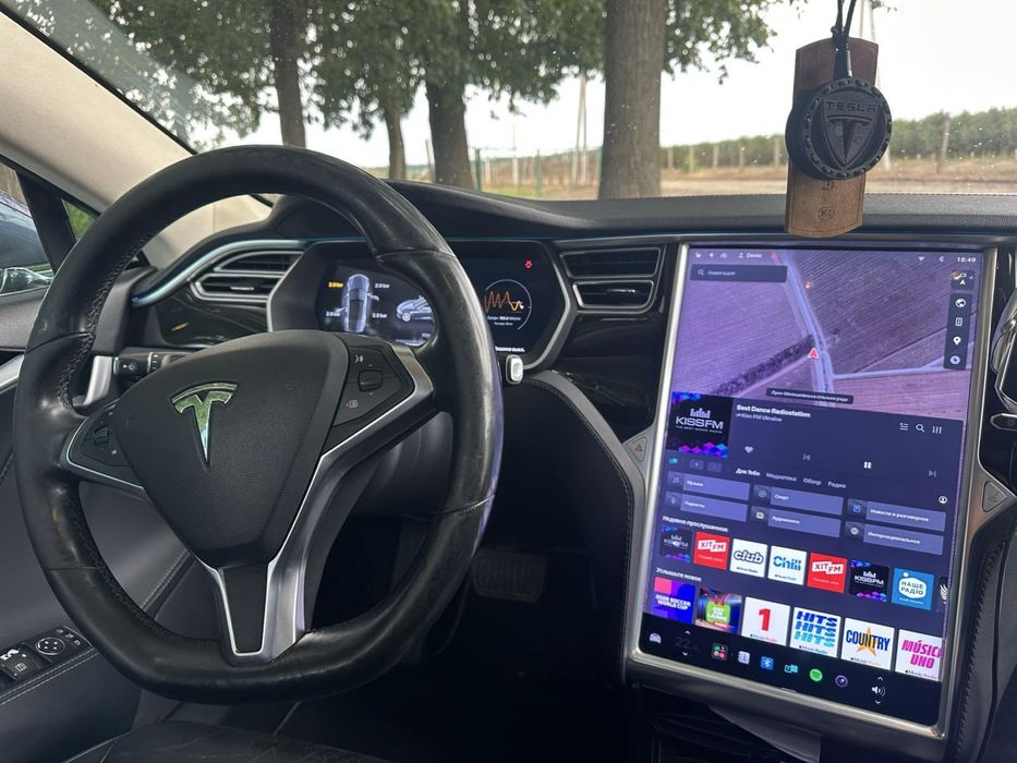 Продаж Tesla MS 75D 2015 рік