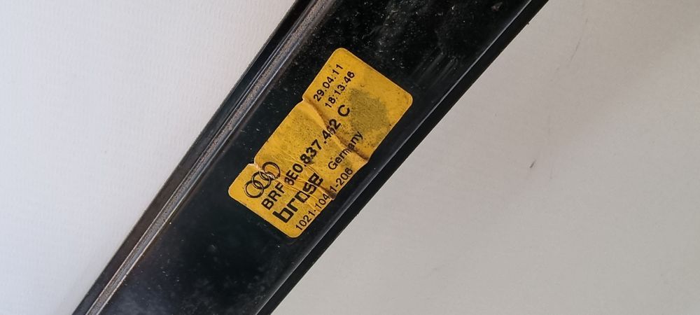 Mechanizm podnośnik szyby drzwi prawy przód seat exeo Europa
