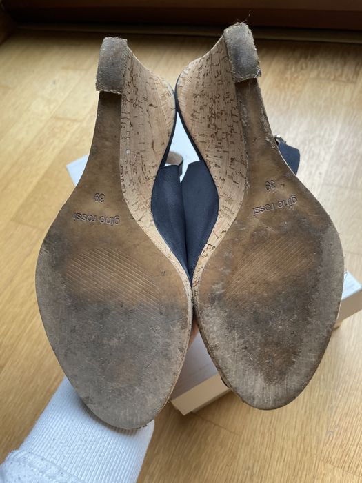 Sandały Aurora Gino Rossi, granatowe, na koturnie rozm.39