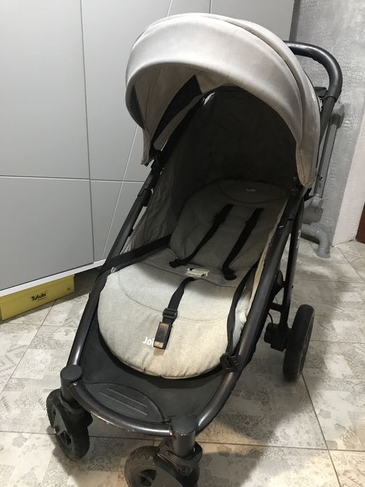 Прогулянкова  коляска Joie