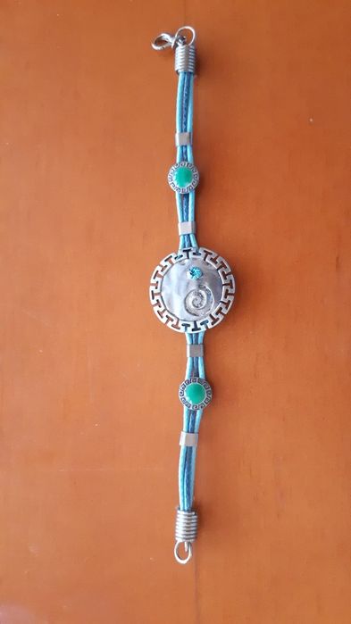 Nowa bransoletka na rękę nadgarstek niebieska