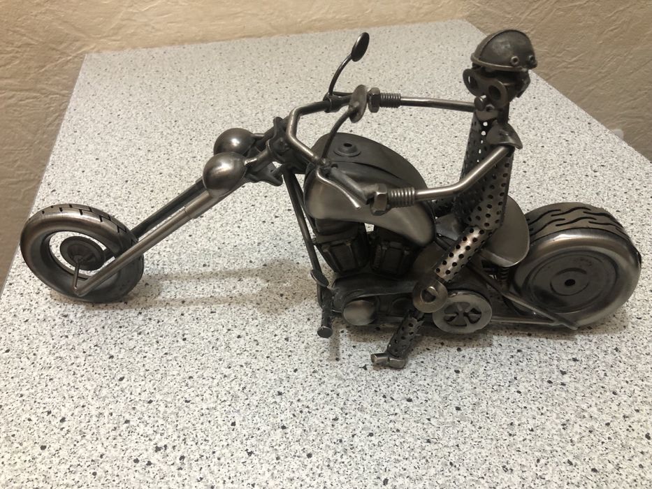 Колекція металевих мотоциклів