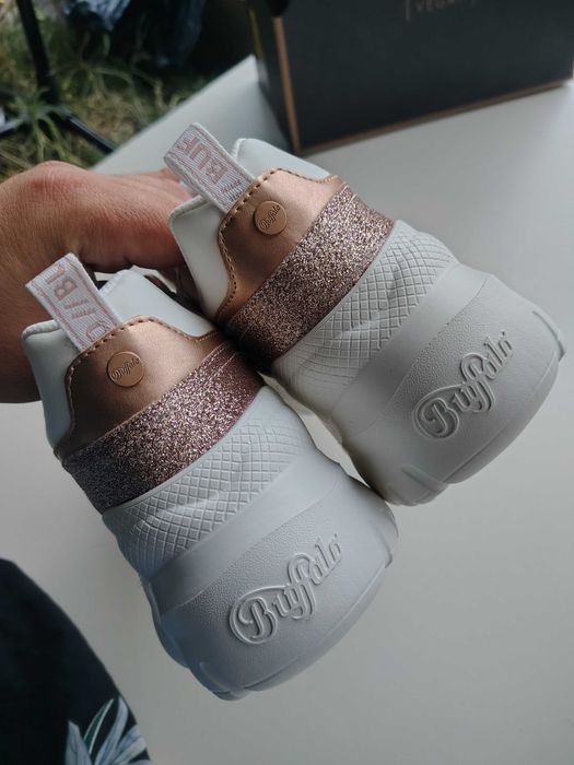 Buffalo Sneakersy niskie 'Bliss One' w kolorze pudrowy róż