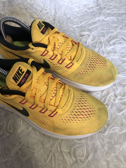 Buty Nike FREE RN rozmiar 37,5 23,5 cm żółte