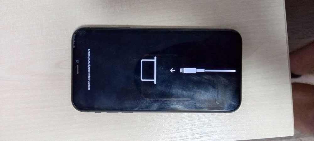 Iphone 11 не працює