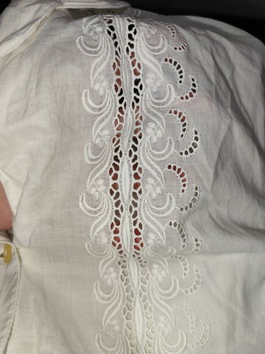 Bluzka damska z haftem