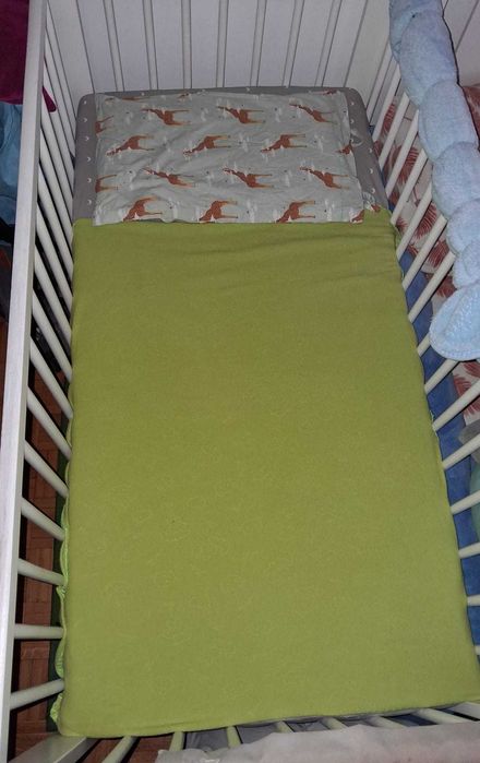 Berço de bebé em bom estado