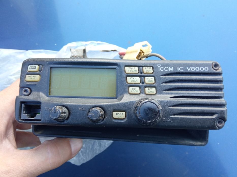 Рация icom ic-v8000 с антенной