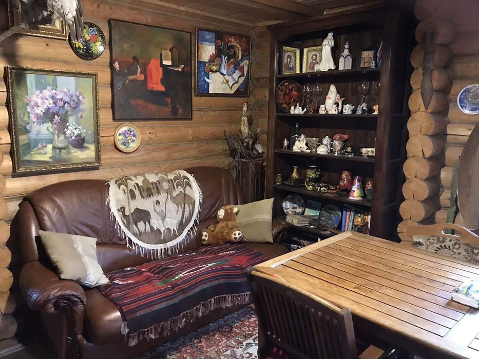 Оренда подобово заміський будинок зі зрубу баня