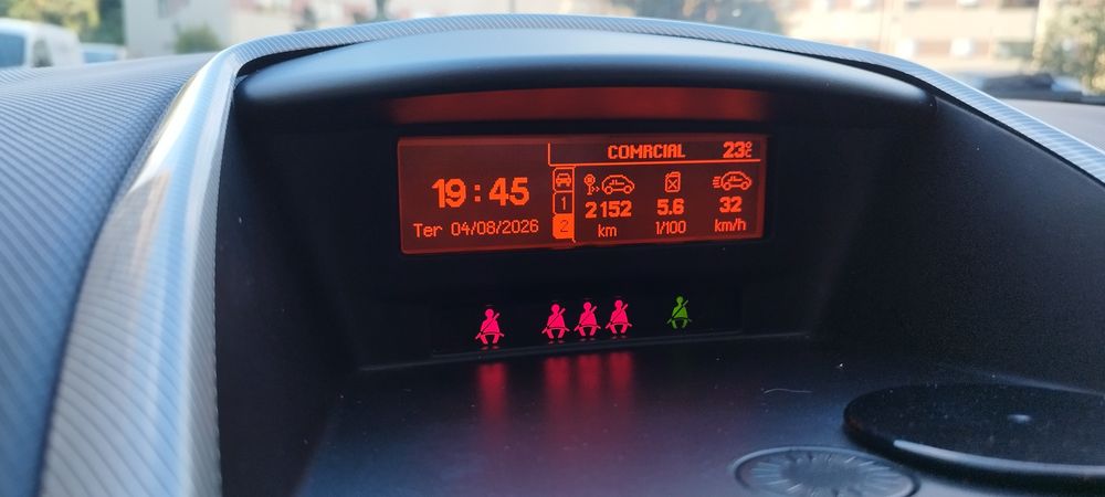 Peugeot 207 HDi 5portas