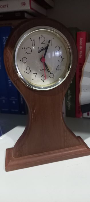 Relógio vintage de mesa, com alarme, quartzo, marca Vidal