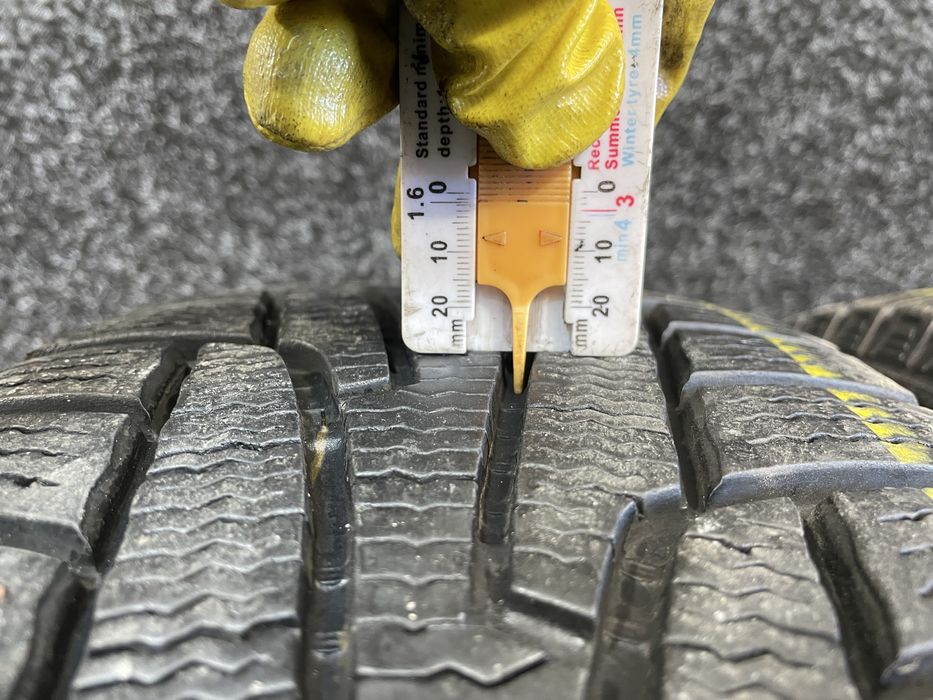 Kumho 215/60R17 I Zen KW31