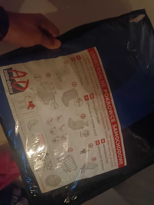 Pokrowce samochodowe uniwersalne nowe solidne wykonanie