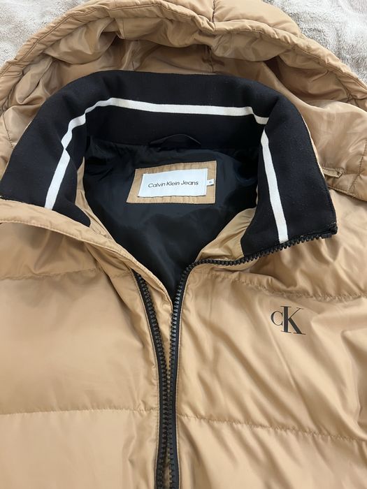 Срочно продам .Пуховик Calvin Klein размер XL, , Оригінал.