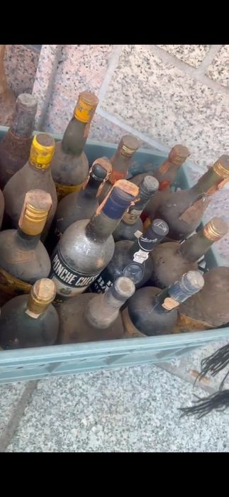Garrafas antigas várias