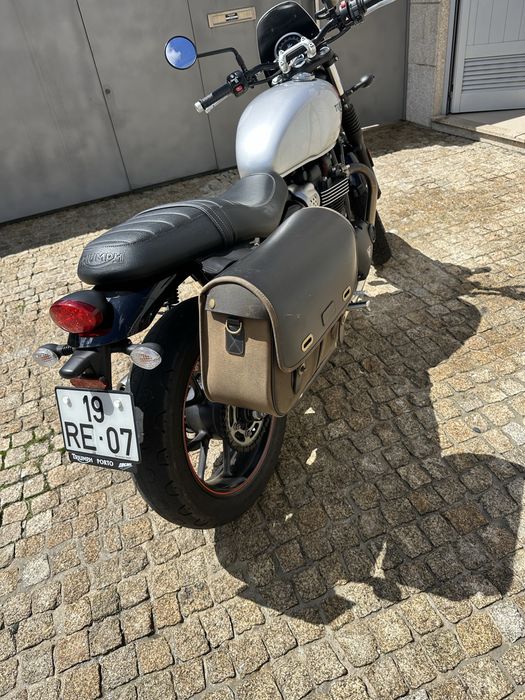 Vendo Tryumph 900 como nova poucos km