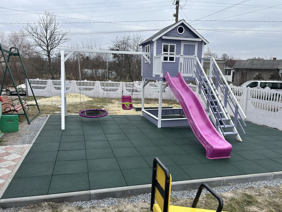 Дітям гірка гойдалки будиночок пісочниця скелелаз скеледром майданчик