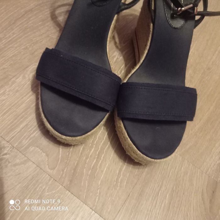 Buty damskie na platformie