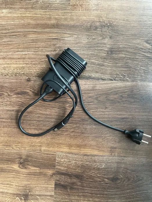 Ładowarka dell okrągła 65 W do laptopów firmy dell