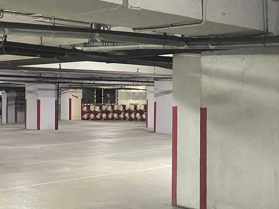 Аренда паркоместа в БЦ Олімпійський (вул. Велика Васильківська, 72)