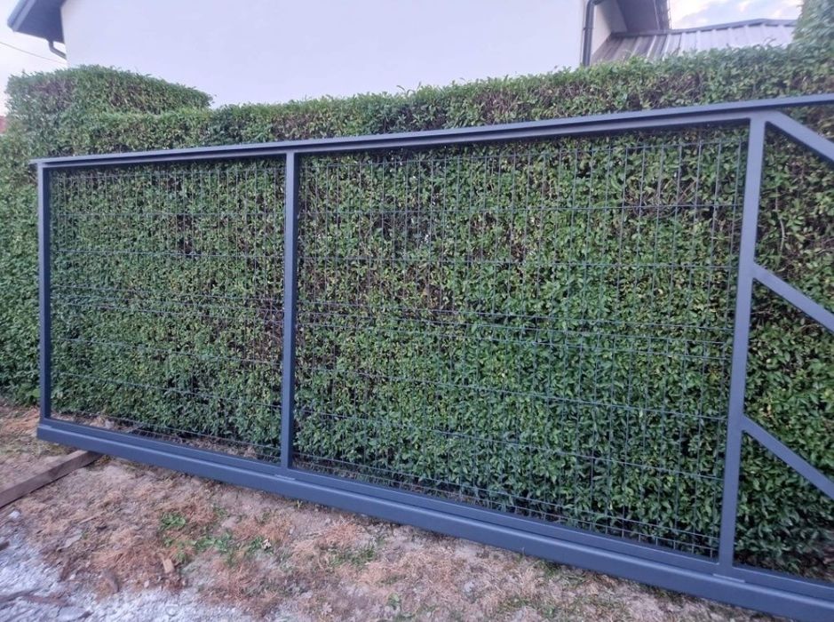 Brama przesuwna / konstrukcja bramy wjazdowej