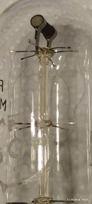 Lampa elektronowa Philips Miniwatt C3 2E6 Wehrmacht Eigentum