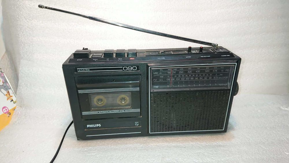 radiomagnetofon  model Philips 22AR090