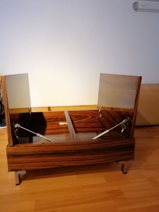 Mesa de centro/apoio em madeira pau ferro