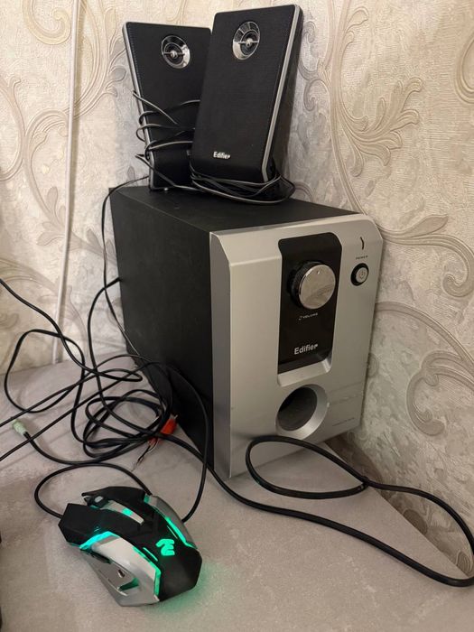 Компʼюторний комплект( системний блок+ монітор+клавіатура+миша+колонки