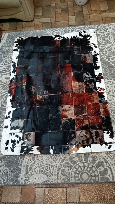 Ковер новый красивый