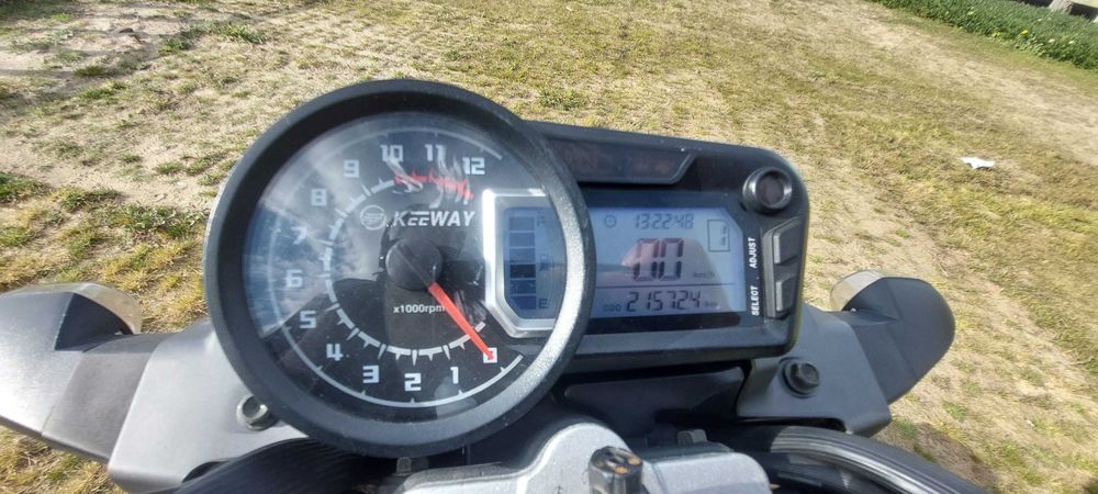 Mota KeeWay 125 com menos de 22.000km