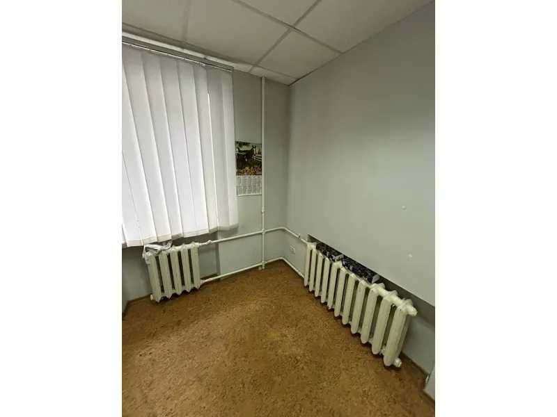 Нежитлове приміщення 89,8 кв. м, вул. Соборна, 19