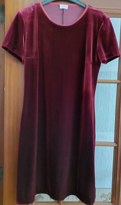 Vestido de veludo bordeaux