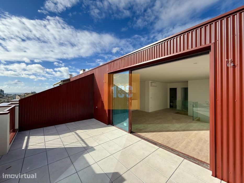 T3 duplex com terraço - Capelo Residences