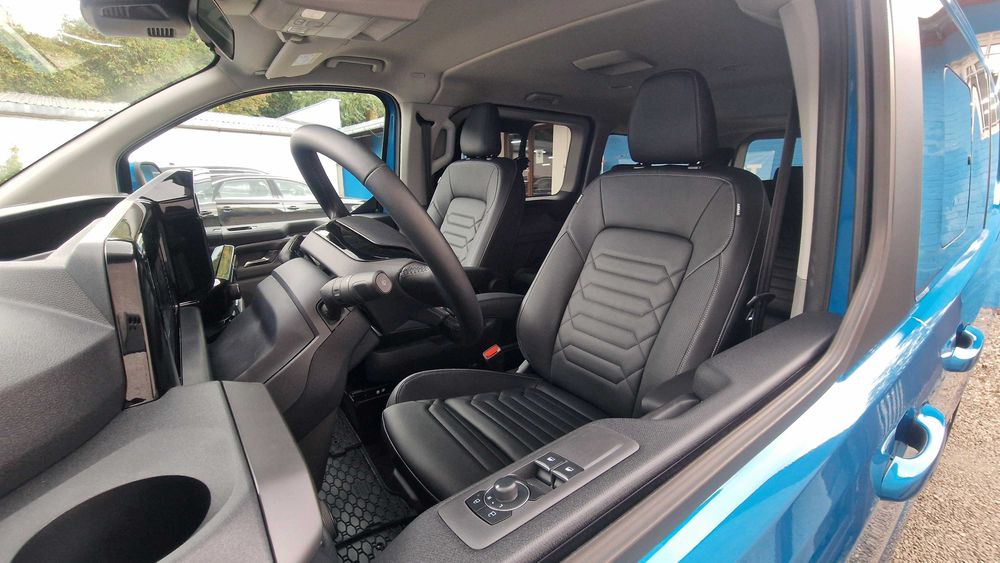 Wynajem busa 8 osobowego. FORD Tourneo Custom. NOWY MODEL!!!