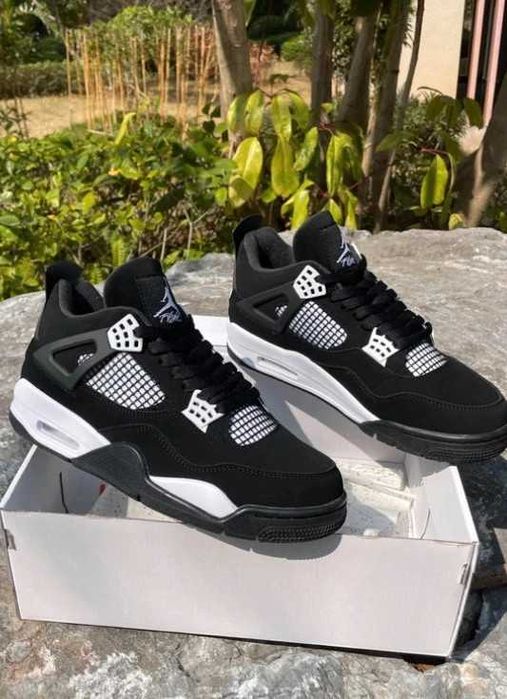 Jordan 4 Retro White Thunder R.43