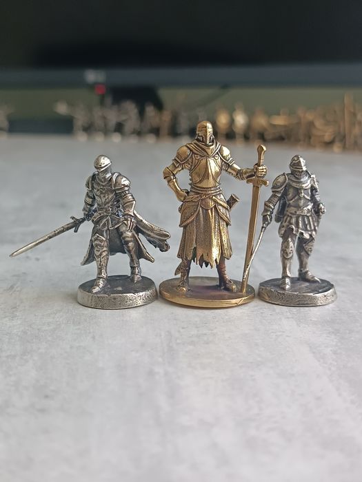 За 4шт оловянные солдатики 35-40мм, греки, викинги, рыцари