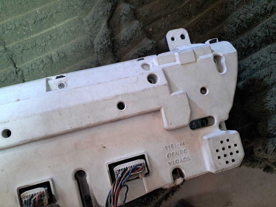 Приборка панель приборів приладів спідометр Тойота Кемрі 40 2.4 акпп