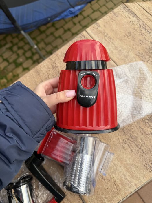 Торга нет, пересылаем. Все детали есть. Олх тоже пересылаем.